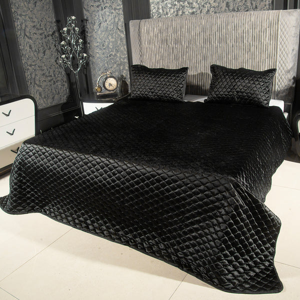 Black Beauty - Velvety Bed Spread